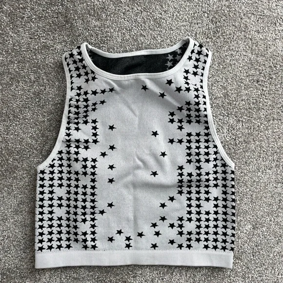 Fabletics White and Black Star Pattern Set - Picture 3 of 4